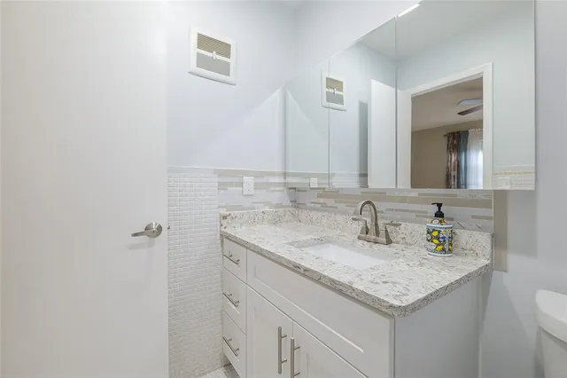 $140,000 | 5071 West Oakland Park Boulevard, Unit 209, Lauderdale Lakes, FL 33313