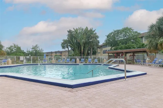 $140,000 | 5071 West Oakland Park Boulevard, Unit 209, Lauderdale Lakes, FL 33313