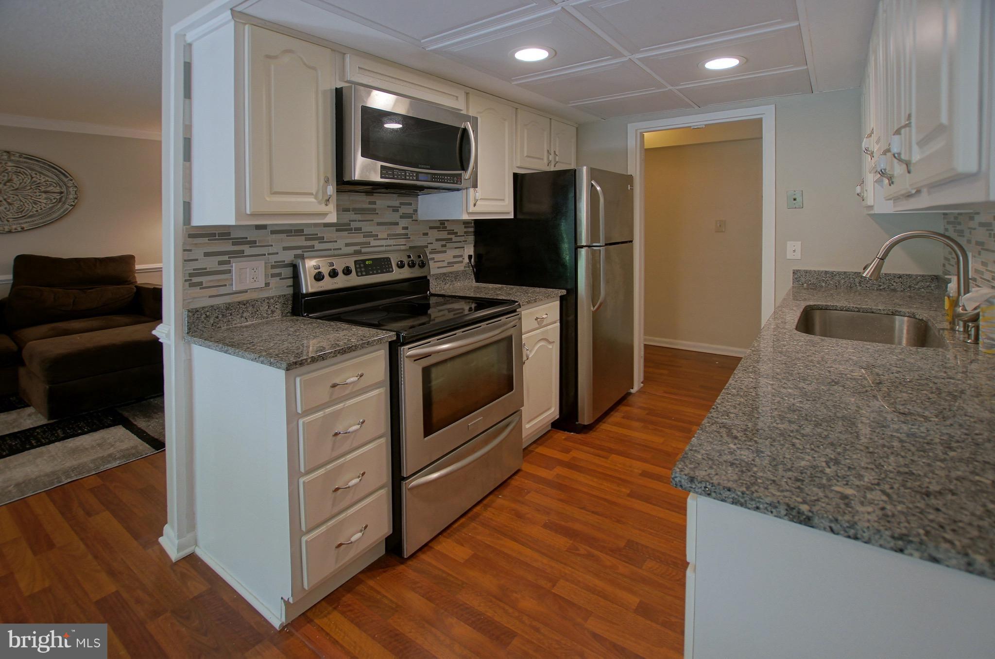 2243 Castle Rock Square, Unit 2B Reston, VA 20191 - Photo 4 of 13 Kitchen