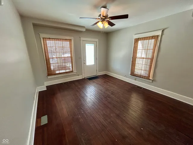 $1,495 | 235 North Oxford Street, Indianapolis, IN 46201