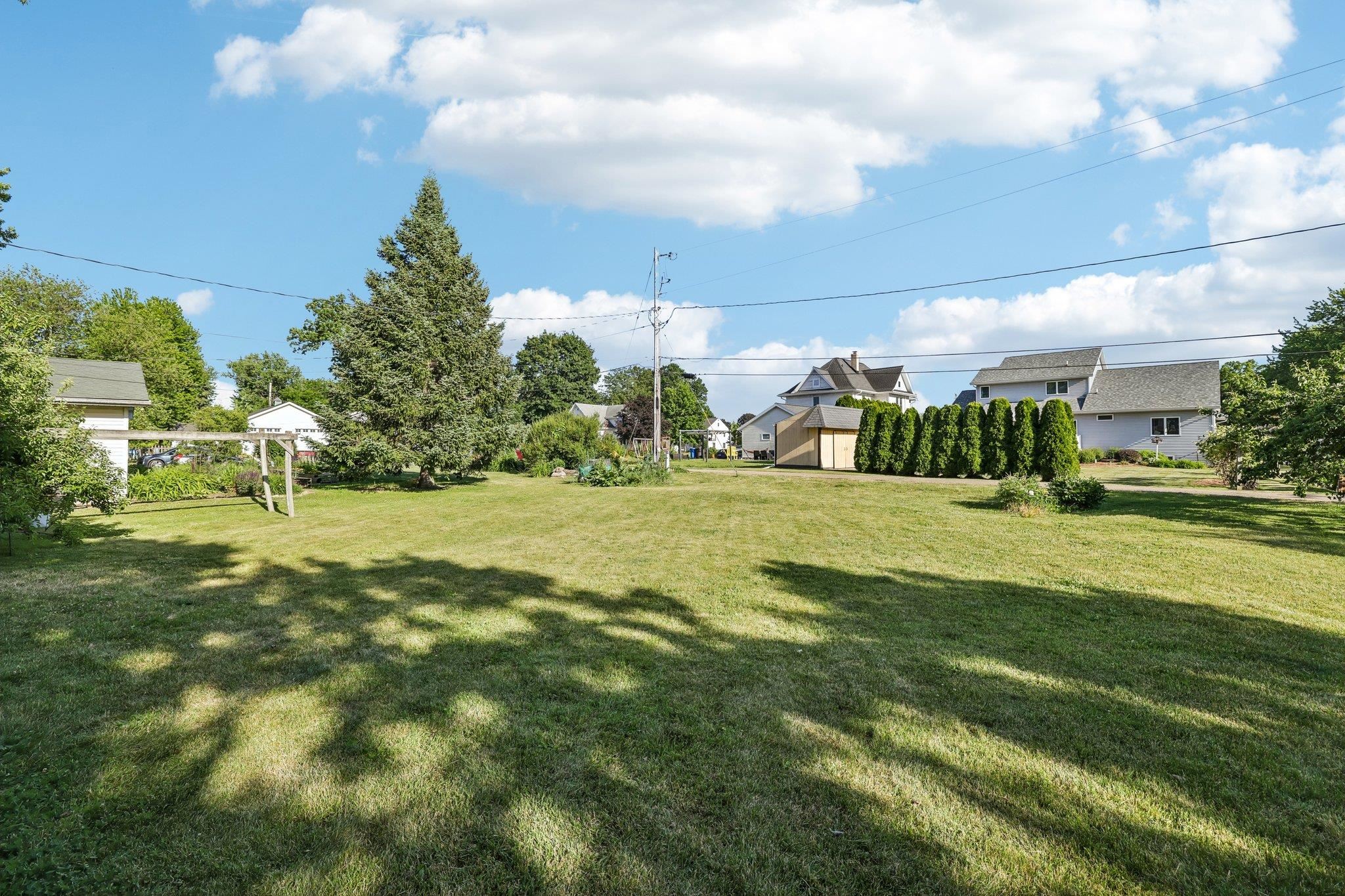 202 West 3rd Street Waunakee, WI 53597 - Photo 39 of 48