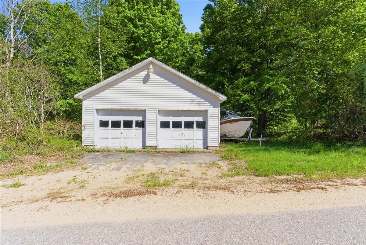 263 Number Six Road Oxford, ME 04270 - Photo 15 of 72 Garage