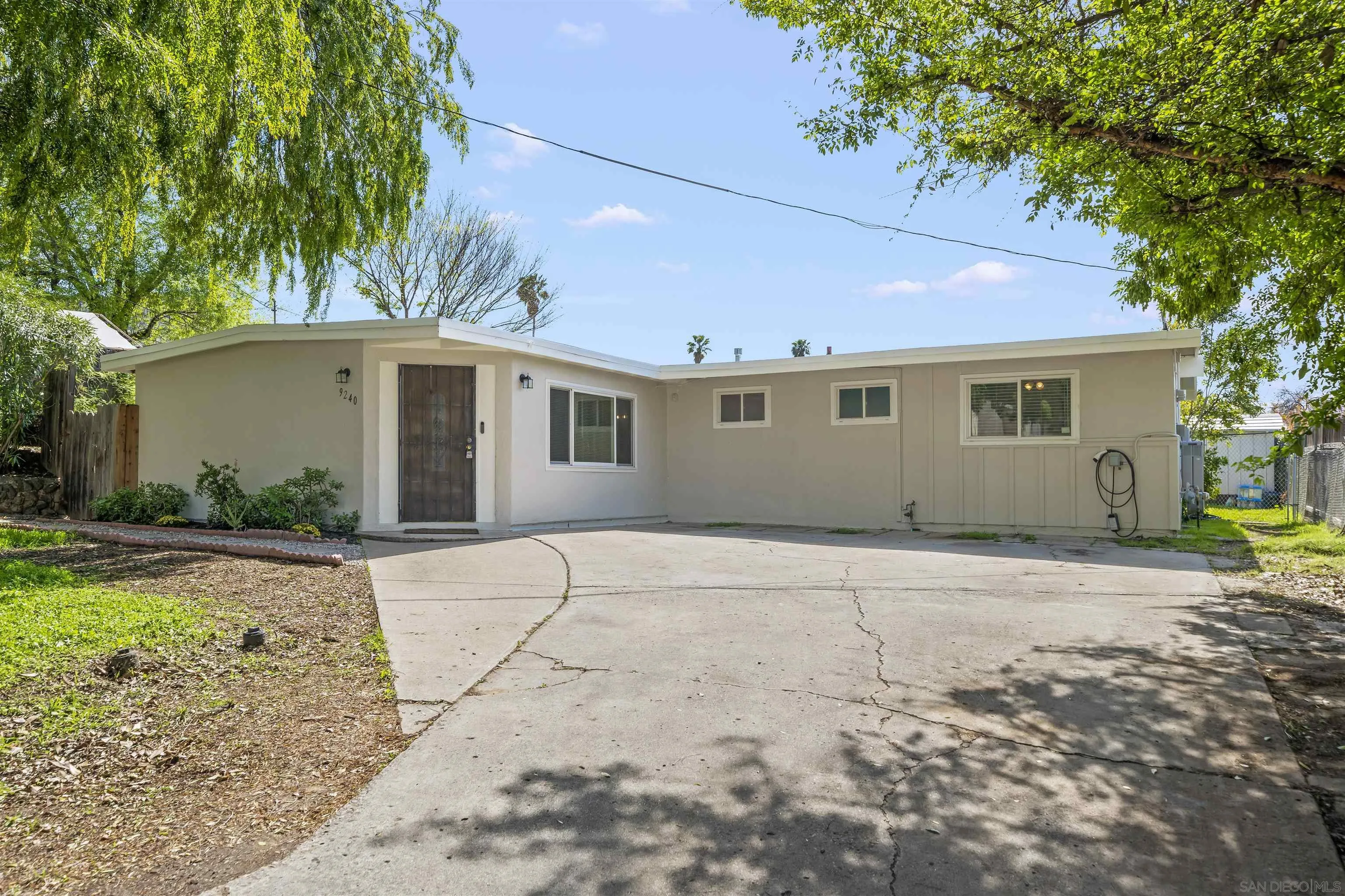 9240 Northcote Road Santee, CA 92071 - Photo 28 of 45 a backyard of a house