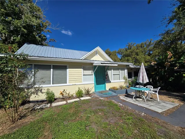 a view of outdoor space with a garden