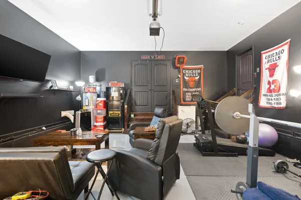 $1,800 | 965 Harding Drive, Clarksville, TN 37042