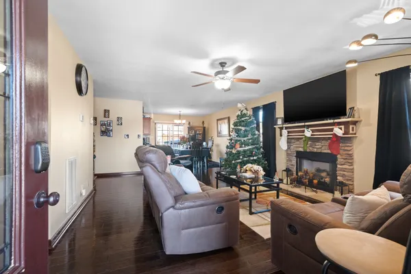 $1,800 | 965 Harding Drive, Clarksville, TN 37042