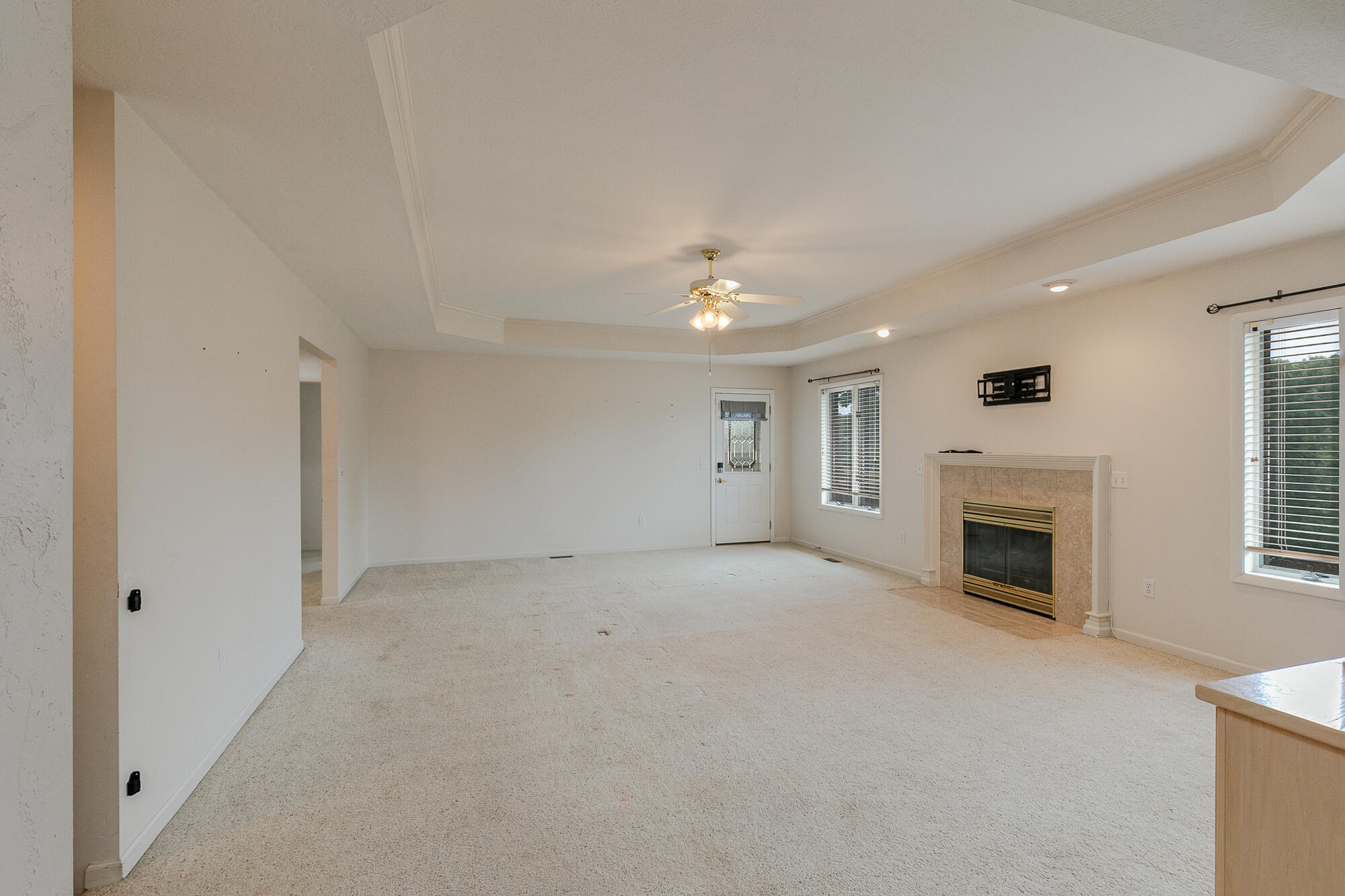654-656 Pine Ridge Street Marshfield, MO 65706 - Photo 13 of 68 654 Living Room