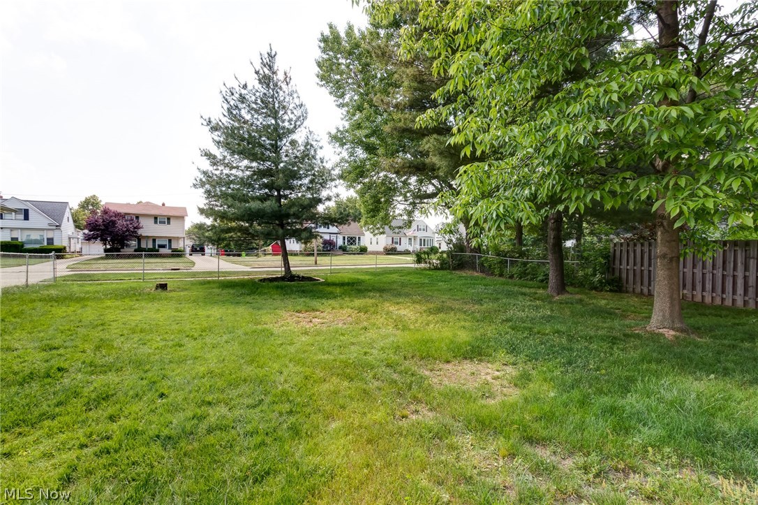 31001 Wellner Road Willowick, OH 44095 - Photo 4 of 29