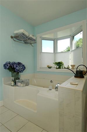 75 Ripley Street, Unit 75 Newton, MA 02459 - Photo 16 of 22