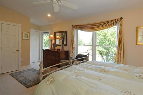 75 Ripley Street, Unit 75 Newton, MA 02459 - Photo 18 of 22