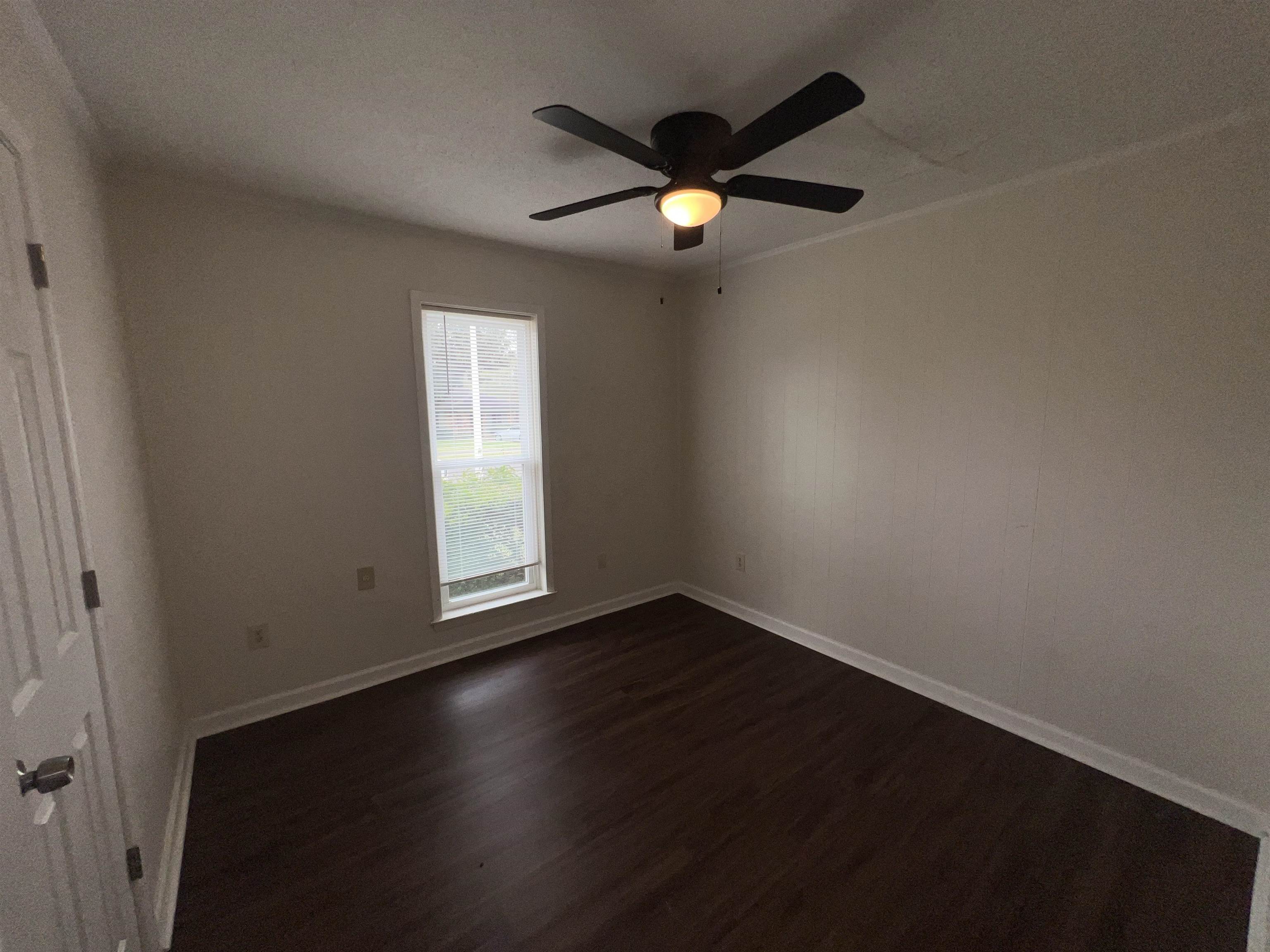 580 Blackhawk Road Memphis, TN 38109 - Photo 7 of 10