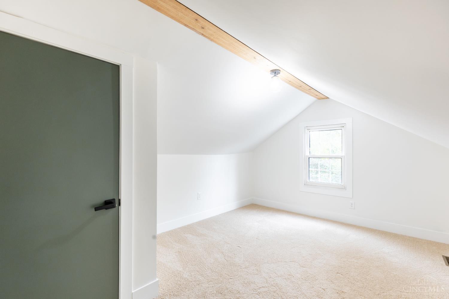 10443 Burlington Road Cincinnati, OH 45231 - Photo 23 of 31