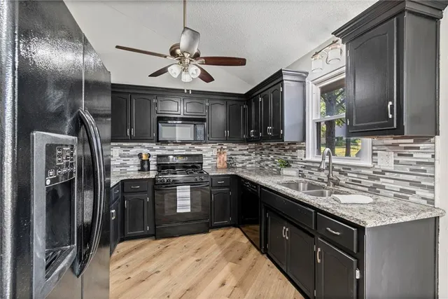 $280,000 | 507 Vivian Street, Liberty, MO 64068