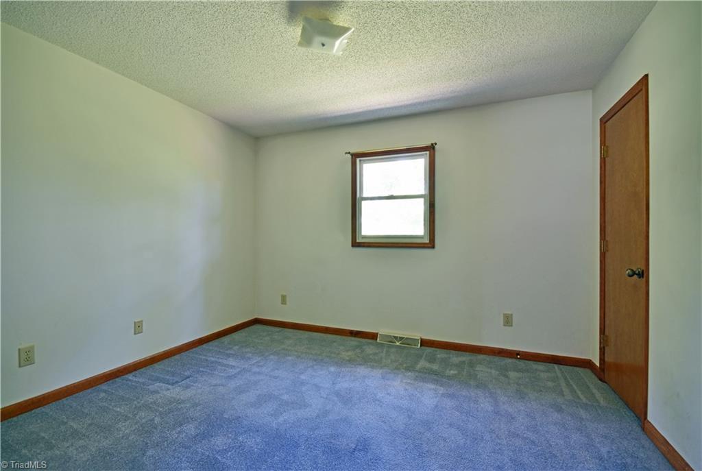 1058 Priddy Road King, NC 27021 - Photo 15 of 29