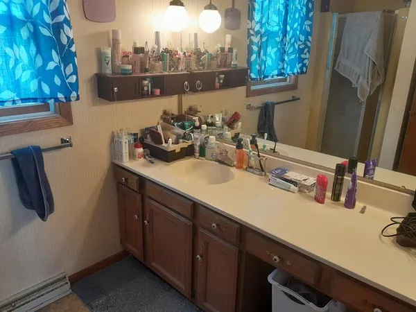 $248,000 | 335-337 East Alona Lane, Lancaster, WI 53813