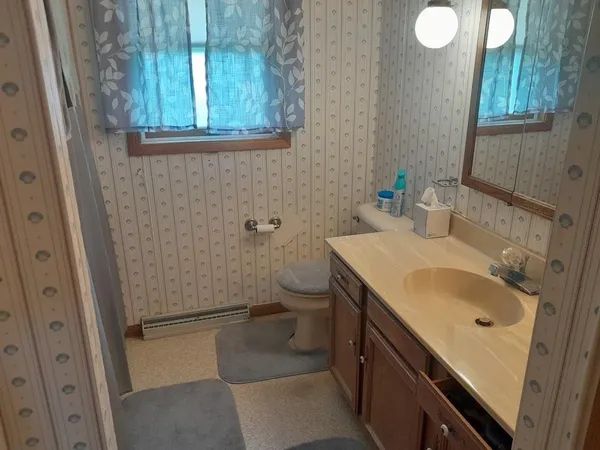 $248,000 | 335-337 East Alona Lane, Lancaster, WI 53813
