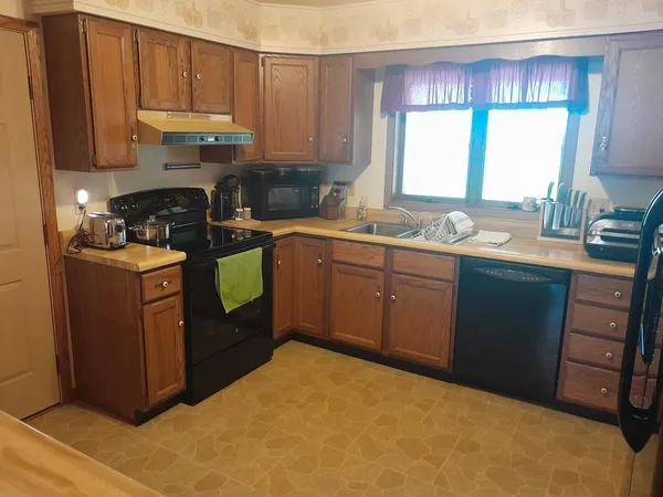 $248,000 | 335-337 East Alona Lane, Lancaster, WI 53813
