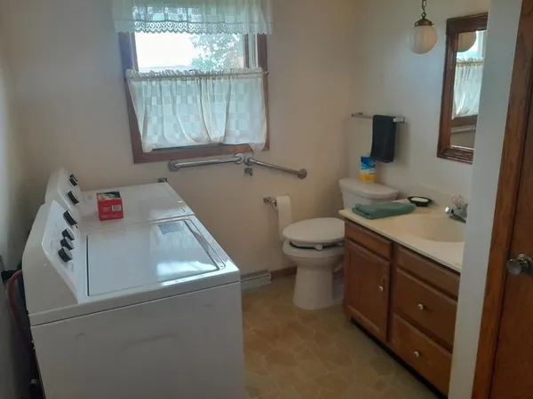 $248,000 | 335-337 East Alona Lane, Lancaster, WI 53813