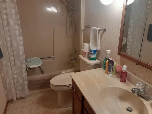 $248,000 | 335-337 East Alona Lane, Lancaster, WI 53813