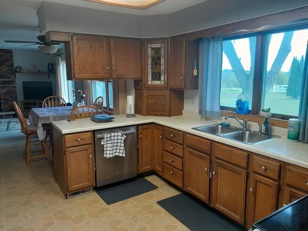 $248,000 | 335-337 East Alona Lane, Lancaster, WI 53813