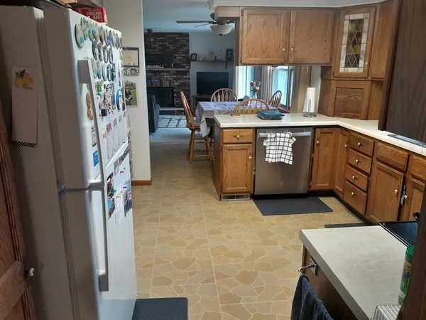 $248,000 | 335-337 East Alona Lane, Lancaster, WI 53813