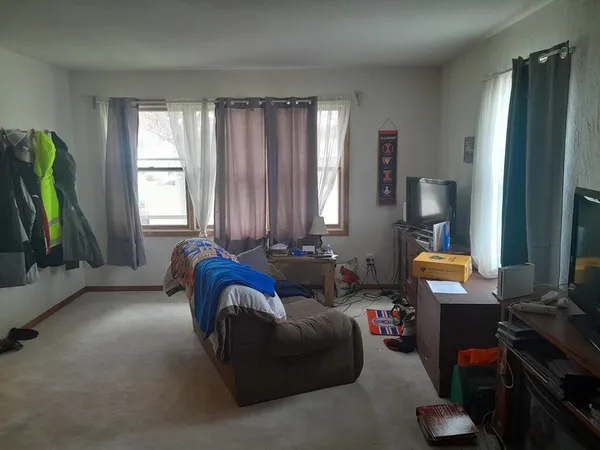 $248,000 | 335-337 East Alona Lane, Lancaster, WI 53813