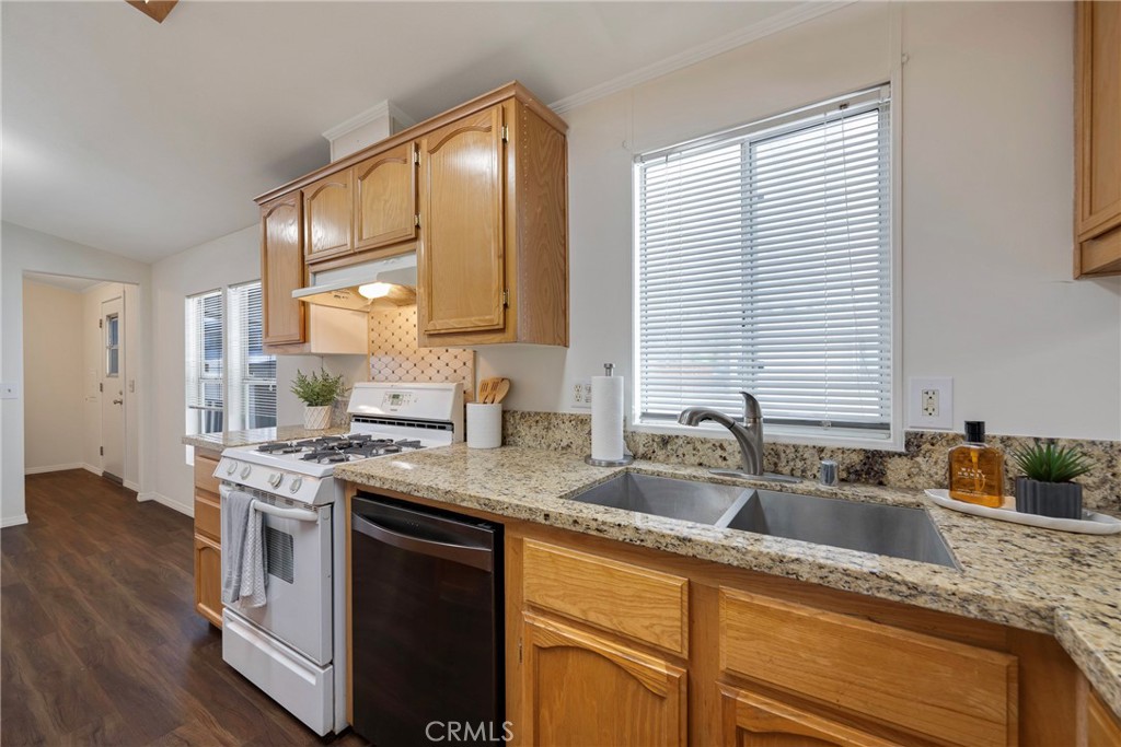 300 North Rampart Street, Unit 197 Orange, CA 92868 - Photo 14 of 51