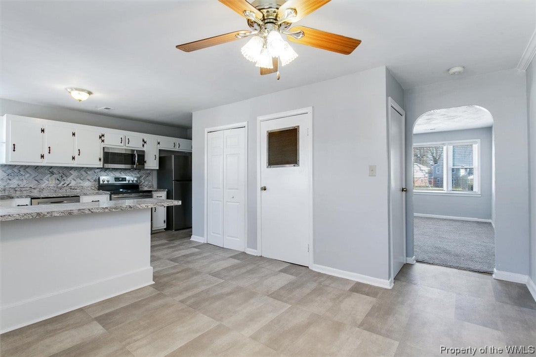 137 Woodland Road Hampton, VA 23663 - Photo 9 of 25 Gallery Image 9