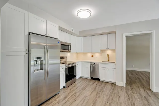 $330,000 | 1000 River Reach Drive, Unit 209, Fort Lauderdale, FL 33315