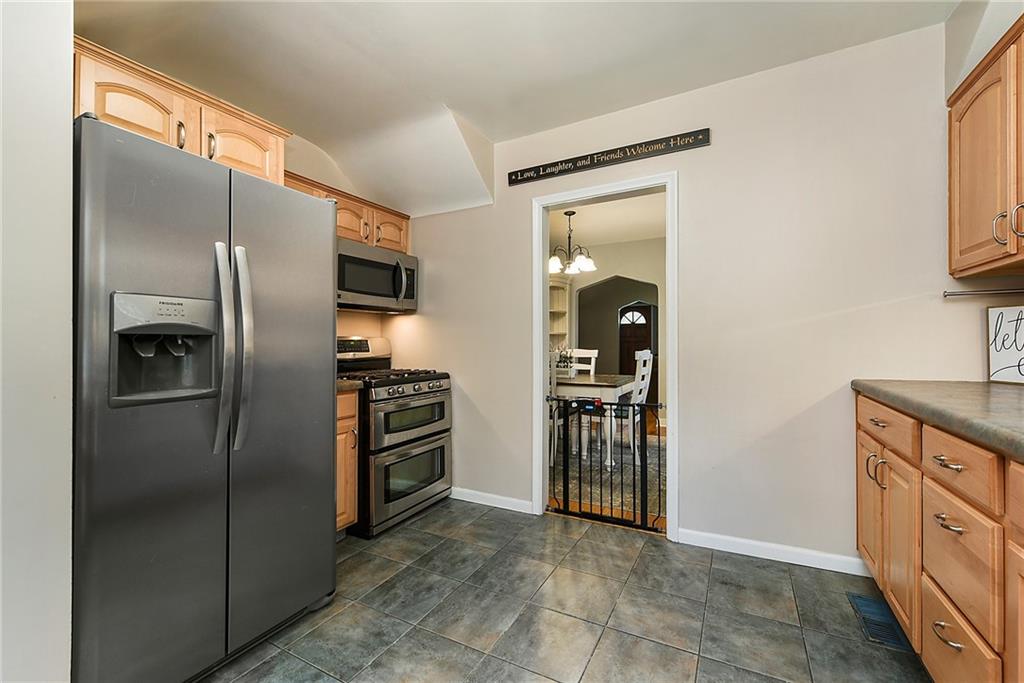 6065 Library Road Bethel Park, PA 15102 - Photo 11 of 25 Gallery Image 11