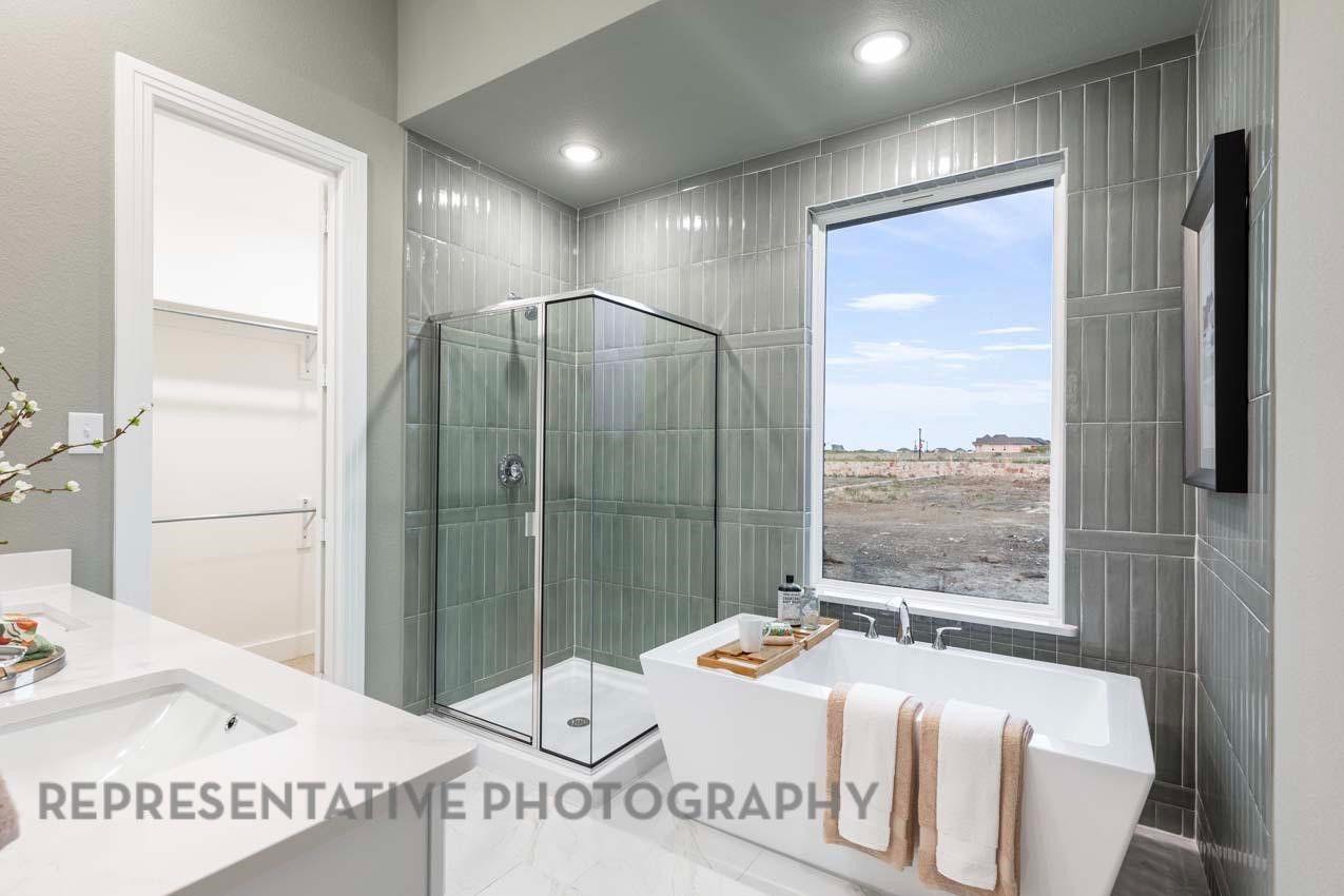 5050 Bowen Pr Drive Rosenberg, TX 77471 - Photo 10 of 16 Primary bathroom