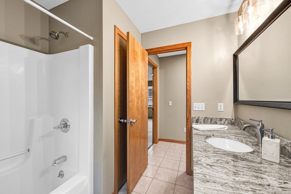 256 Tremont Street Springfield, MA 01104 - Photo 17 of 39 Gallery Image 17