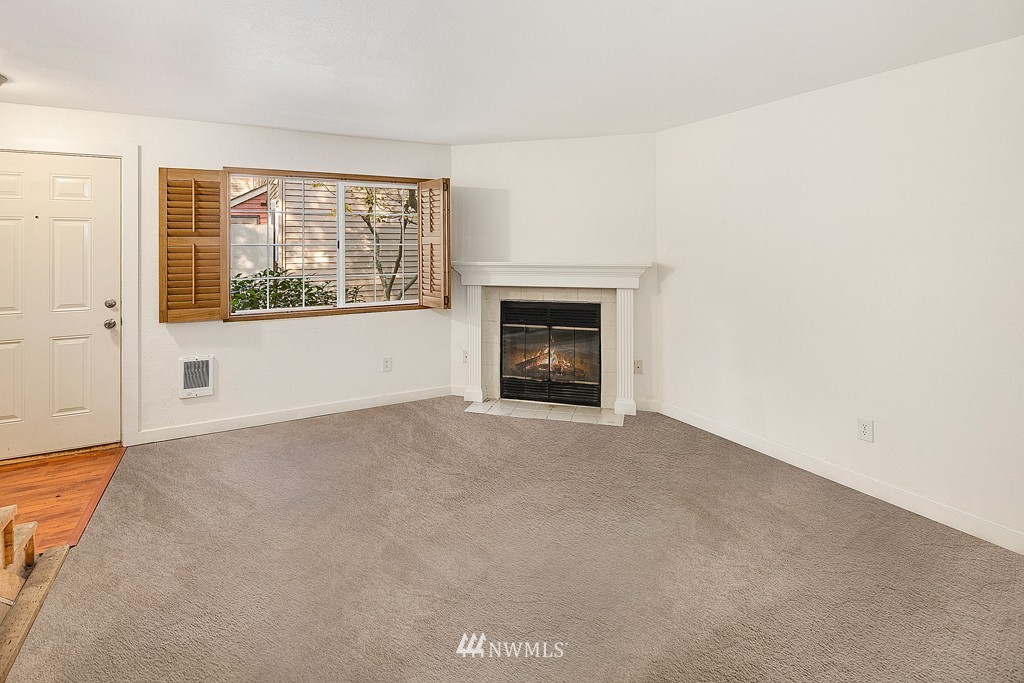 412 Center Road, Unit E6 Everett, WA 98204 - Photo 3 of 12
