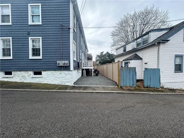 $12,000 | 23 Anthony Street, Unit 2, Newport, RI 02840