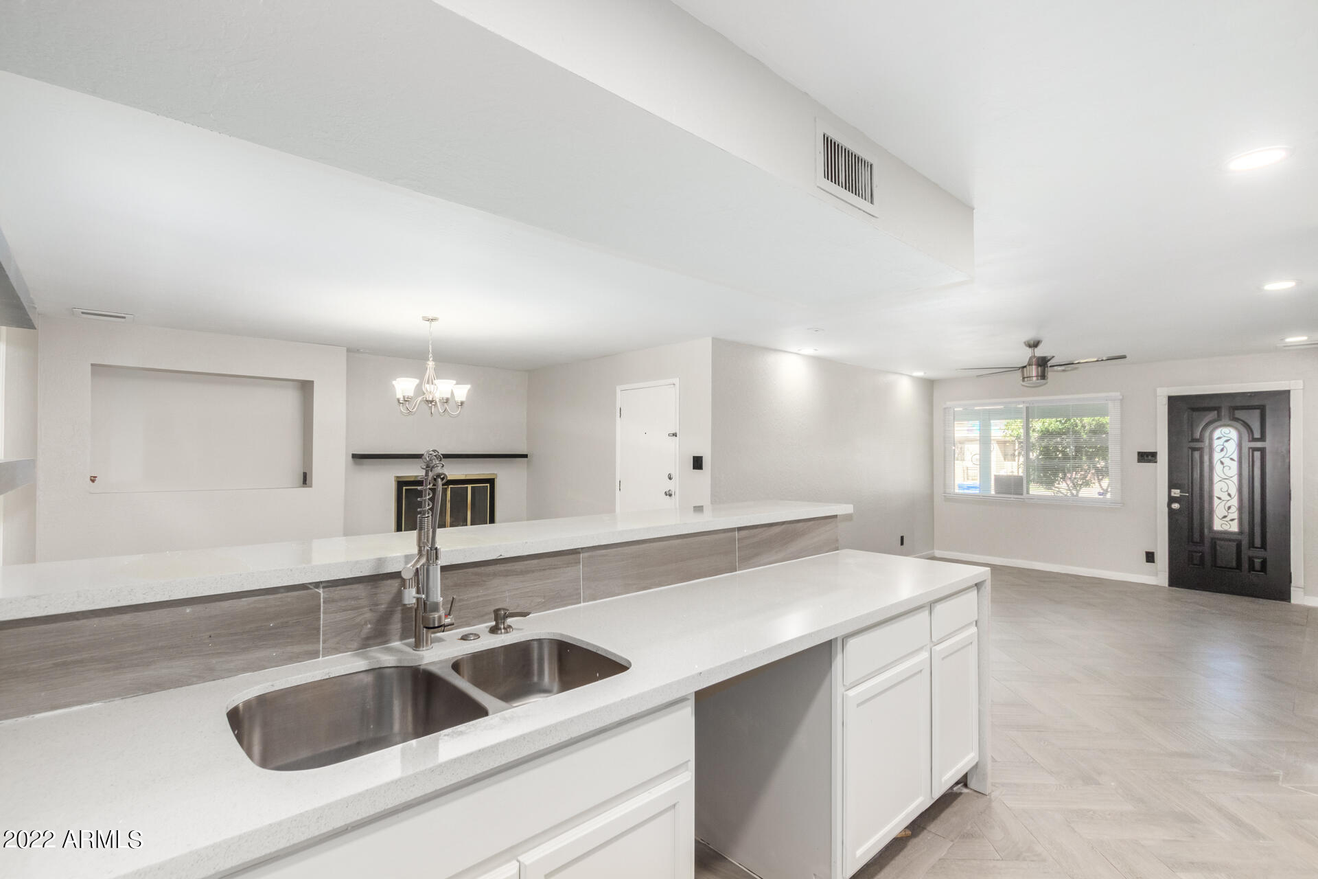 8227 West Osborn Road Phoenix, AZ 85033 - Photo 14 of 28 16-Osborn