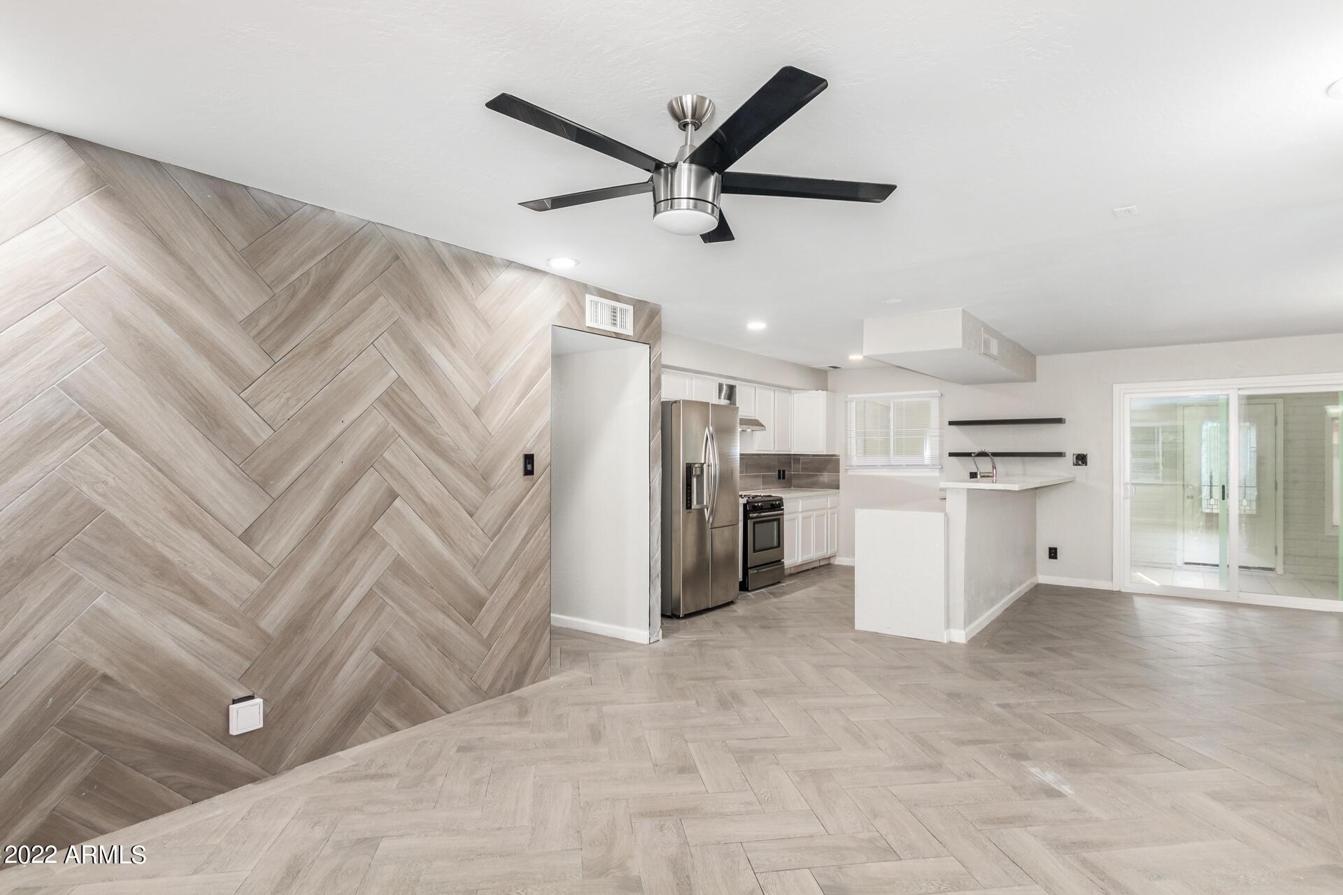 8227 West Osborn Road Phoenix, AZ 85033 - Photo 9 of 28 09-Osborn