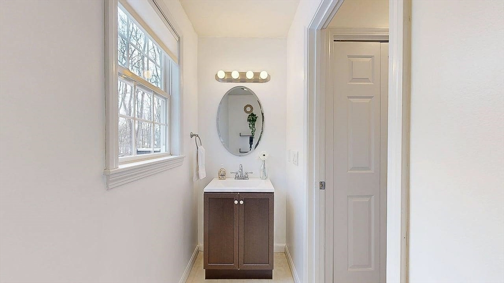 12 Coldbrook Road Millbury, MA 01527 - Photo 8 of 42