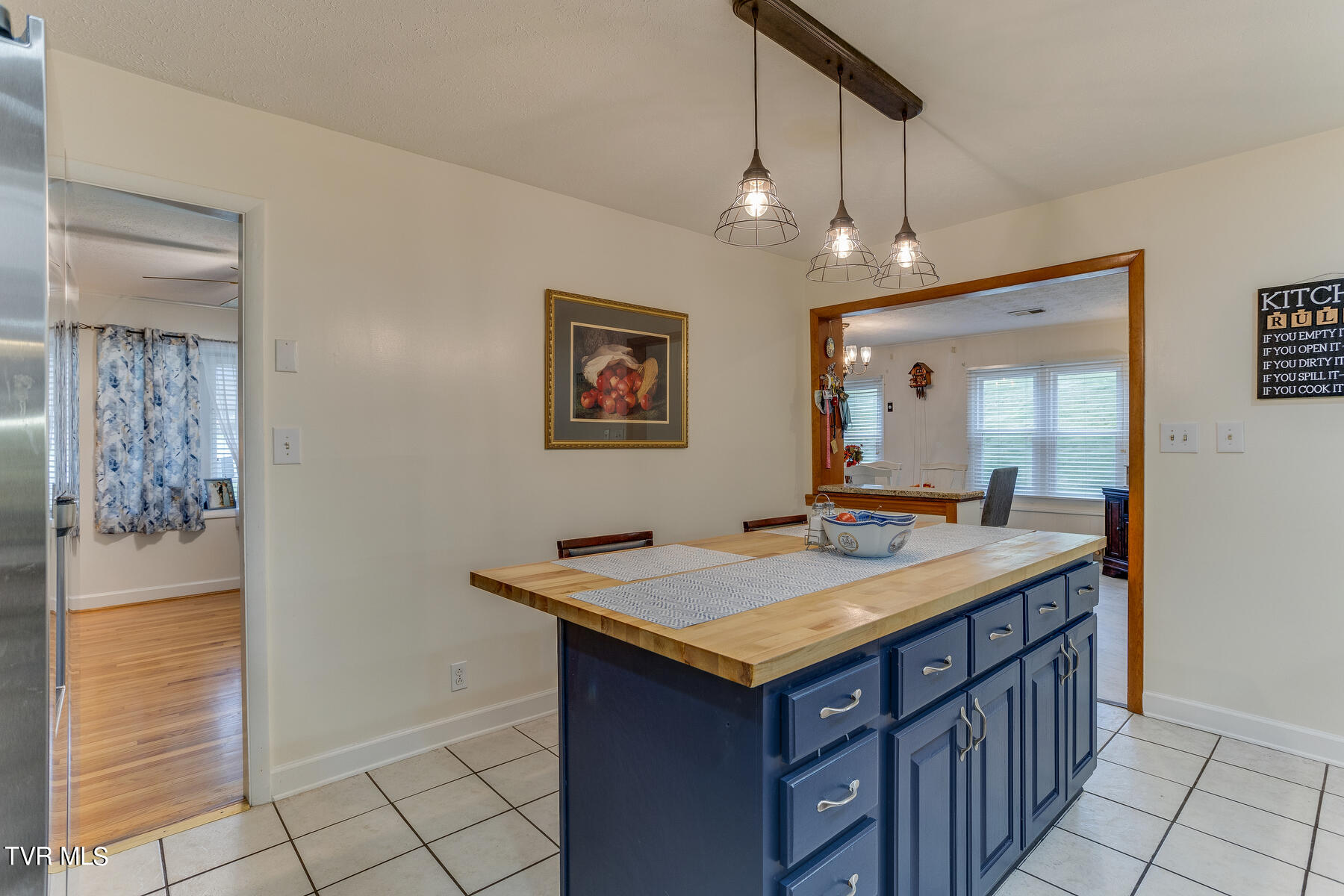 110 Dogwood Acres Road Hampton, TN 37658 - Photo 12 of 37 012