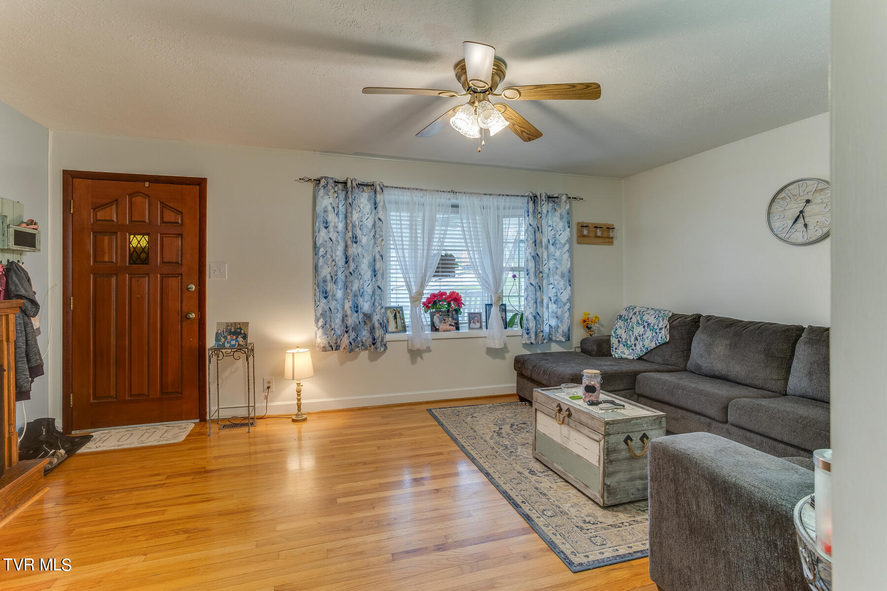 110 Dogwood Acres Road Hampton, TN 37658 - Photo 6 of 37 006