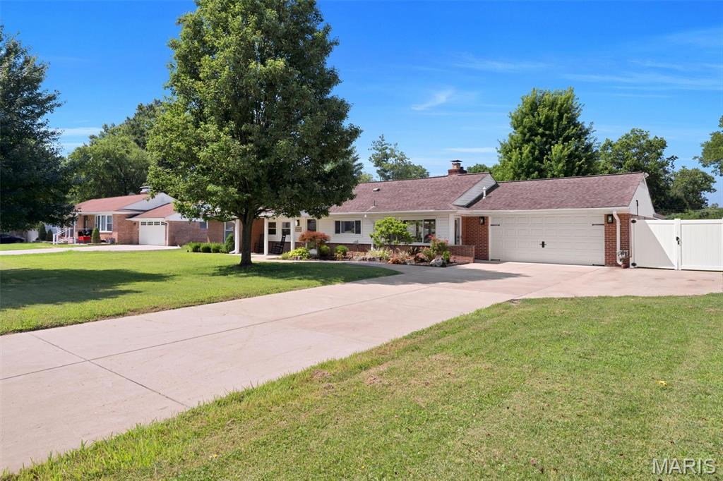 5018 East Concord Road St. Louis, MO 63128 - Photo 2 of 37