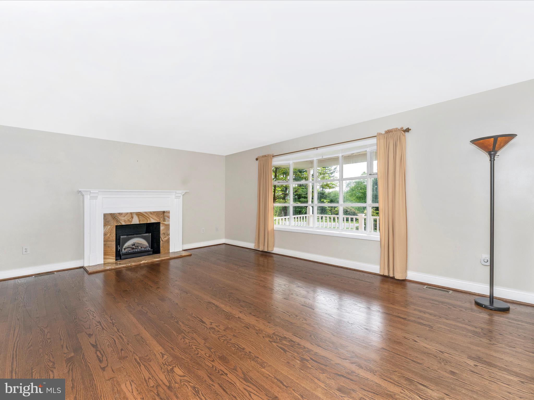 8549 Rocky Springs Road Frederick, MD 21702 - Photo 6 of 67 Living Room