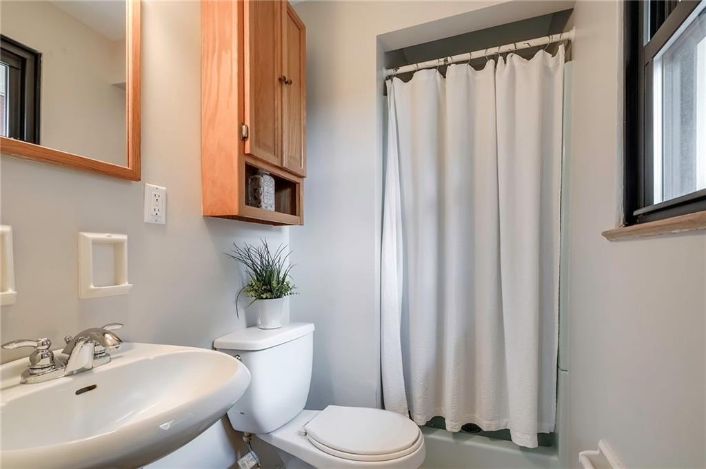 208 Lytton Road Coraopolis, PA 15108 - Photo 14 of 25 En-Suite to Master Bedroom