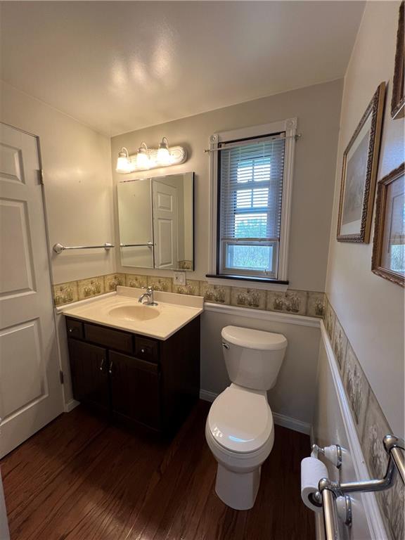 383 Bonniebrook Road Butler, PA 16002 - Photo 20 of 25 a bathroom with a toilet sink and mirror