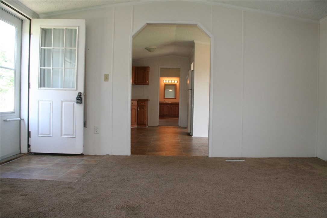 175 Spring Run Manchester, NY 14432 - Photo 2 of 28