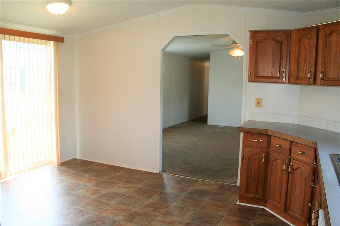 175 Spring Run Manchester, NY 14432 - Photo 7 of 28