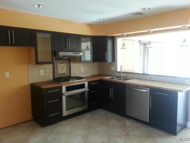 3944 Devonshire Road Bethlehem, PA 18020 - Photo 3 of 18 Gallery Image 3