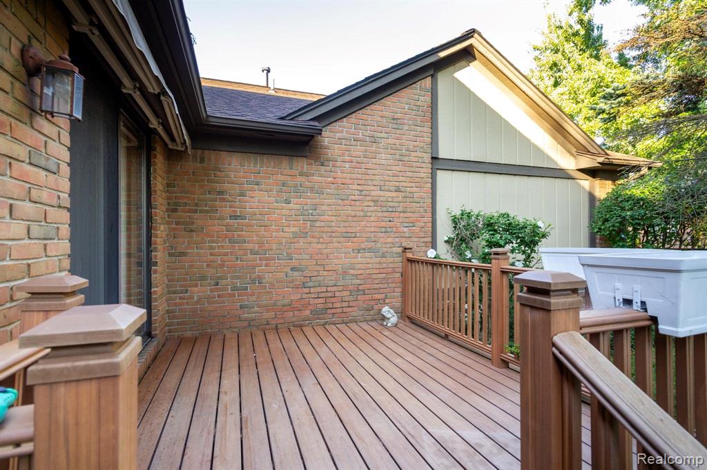 195 Meadow Ln Circle Rochester Hills, MI 48307 - Photo 33 of 34