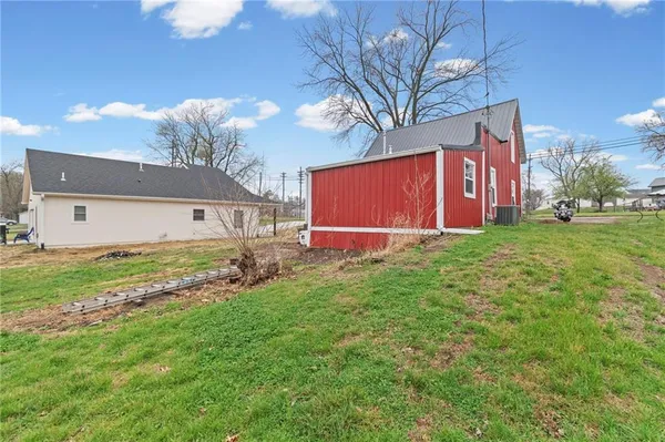 $134,900 | 616 East 3rd Street, Cameron, MO 64429