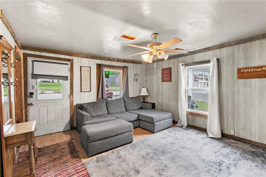 616 East 3rd Street Cameron, MO 64429 - Photo 5 of 25