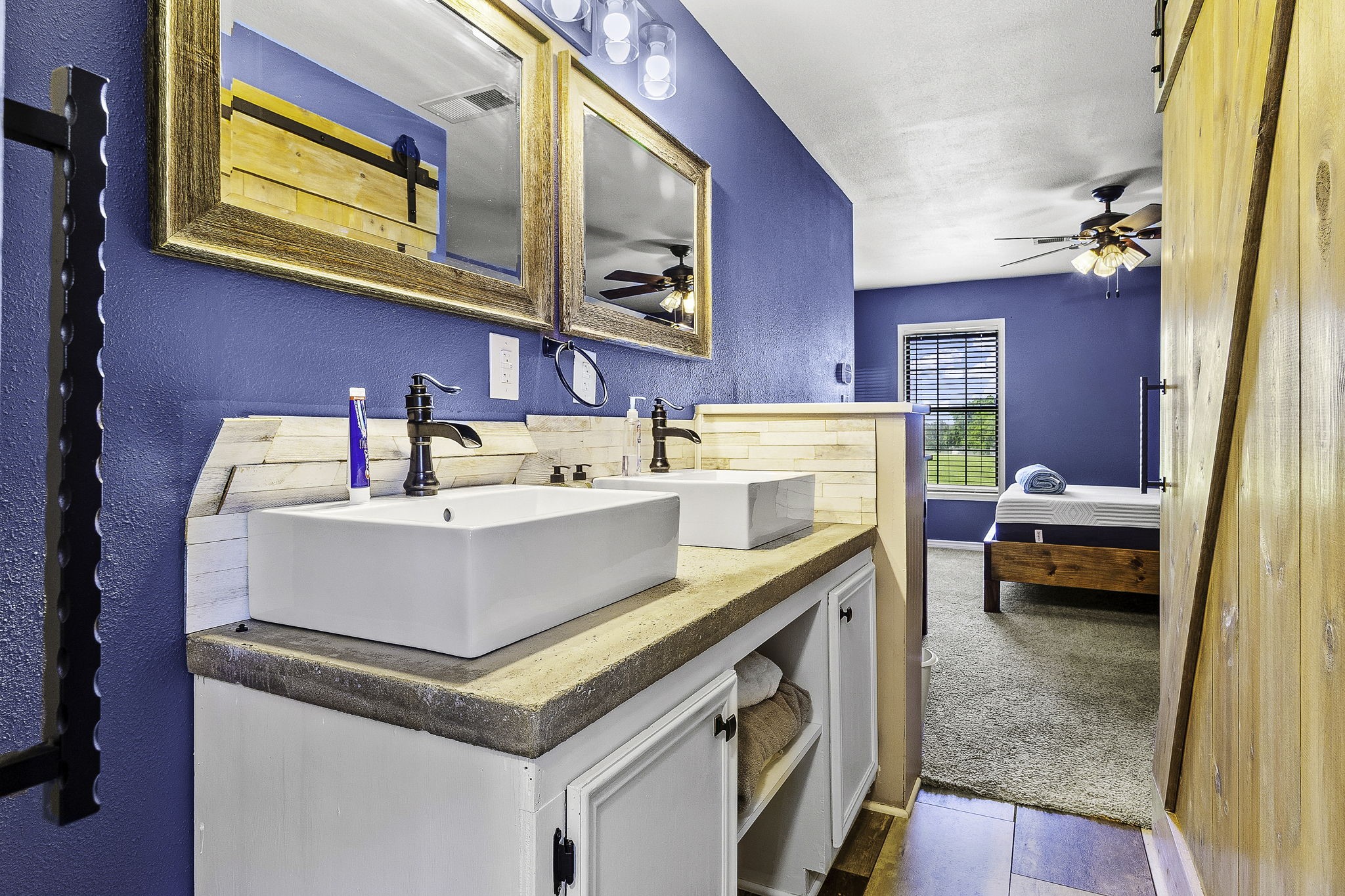 536 Weavers Cove Road Livingston, TX 77351 - Photo 21 of 44 a utility room with dryer and washer
